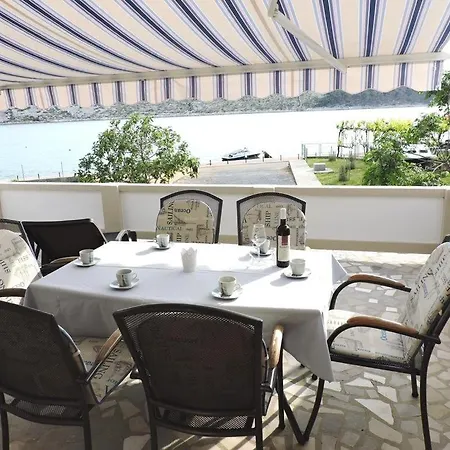 Апартаменты 4956-1 For 7 People In Barbat